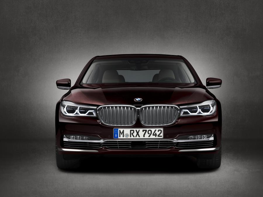  BMW M760Li xDrive V12 Excellence (G12) 2017 года  (WW) (фото 7 из 40)